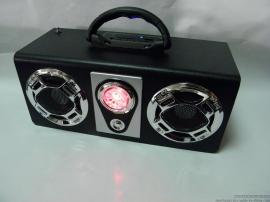 插卡MP3音箱收音机，低音炮，卡拉OK音响